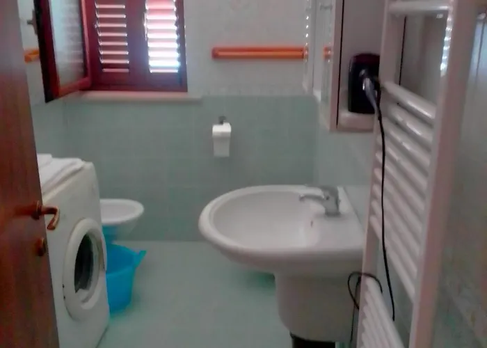 Trilocale Vista Mare Panoramica Frontale Laterale Lägenhet *