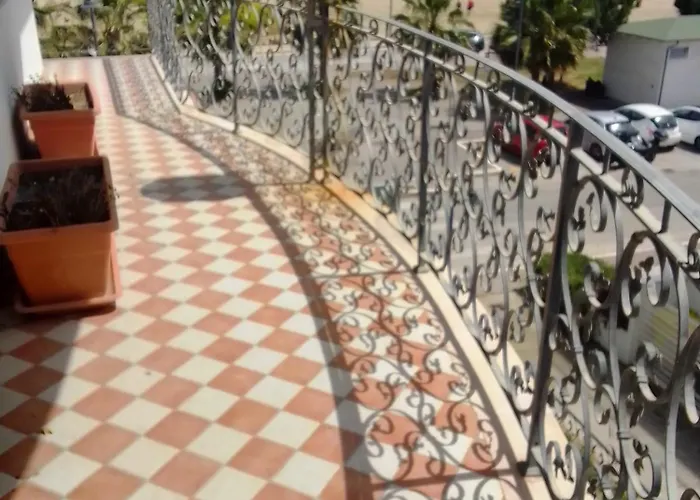 Trilocale Vista Mare Panoramica Frontale Laterale